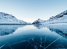 西甲综合：巴萨大胜西班牙人 9分优势领跑